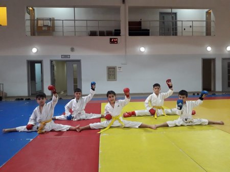 “SURİ” Sumqayıt karate klubunun idmançıları- FOTO/VIDEO       