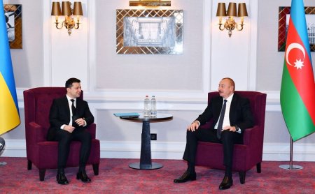 Prezident İlham Əliyev Brüsseldə Ukrayna Prezidenti Vladimir Zelenski ilə görüşüb (FOTO)